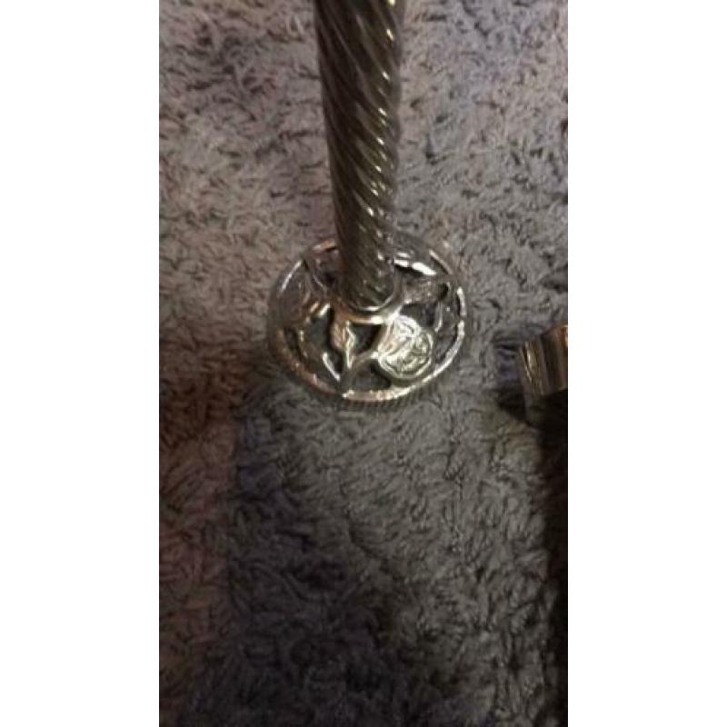Zilver kleurig kandelaars