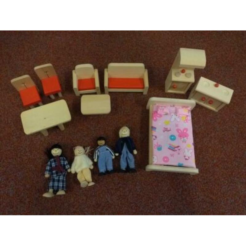 Woodtoys houten poppenhuis met poppetjes - NIEUW - K.39a/2