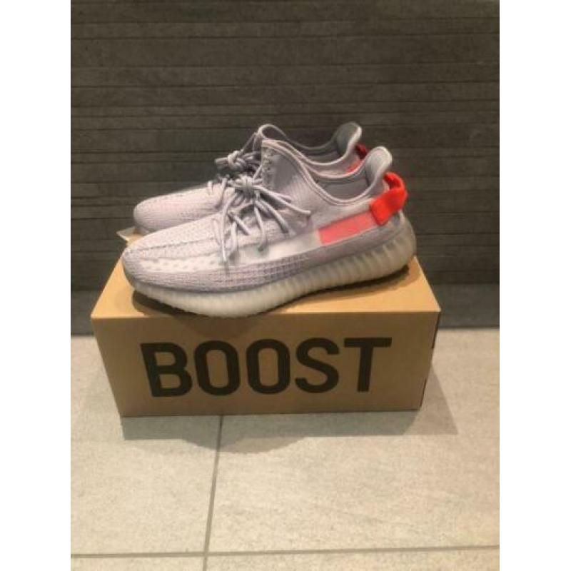 Yeezy’s tail light mt 44 nieuw raffle adidas (met bon)