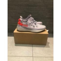 Yeezy’s tail light mt 44 nieuw raffle adidas (met bon)