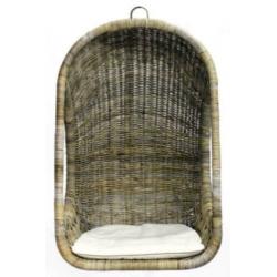 Rotan Hangstoel met gratis kussen en Schapenvacht
