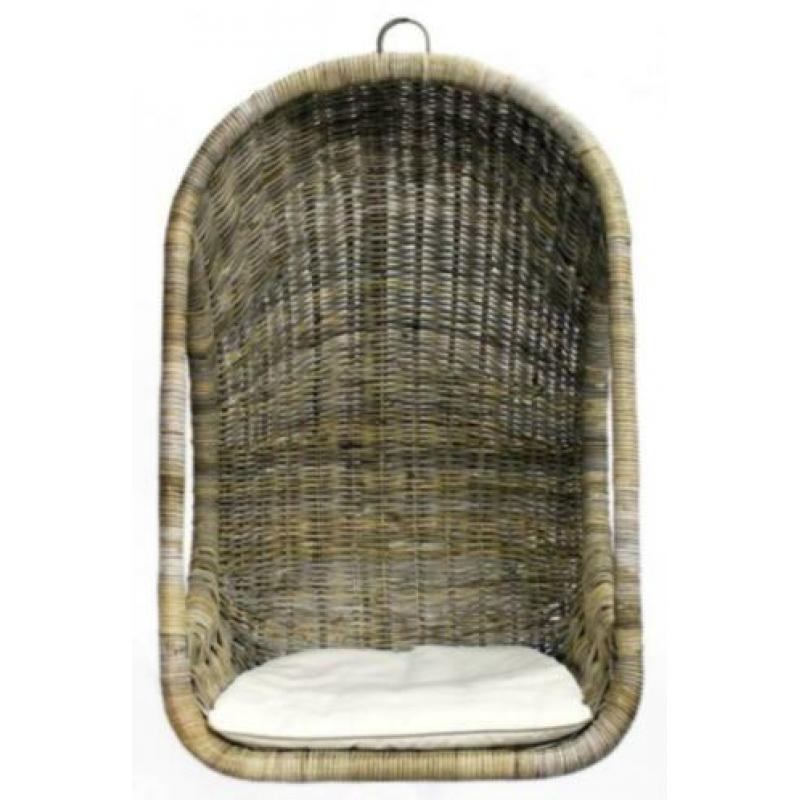 Rotan Hangstoel met gratis kussen en Schapenvacht