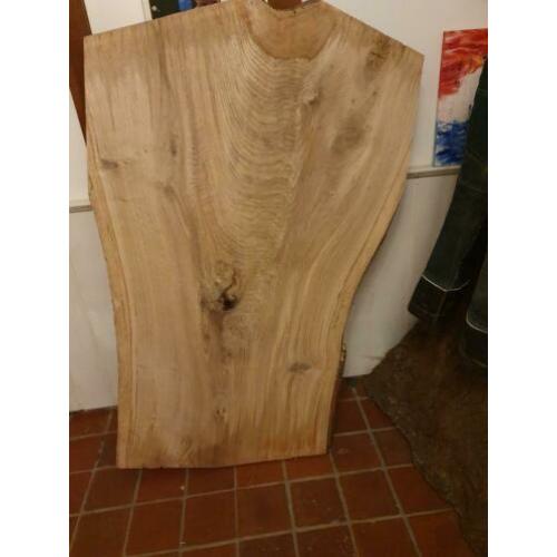 Eiken schaaldelen. Boomstam plank