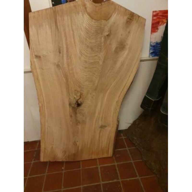 Eiken schaaldelen. Boomstam plank