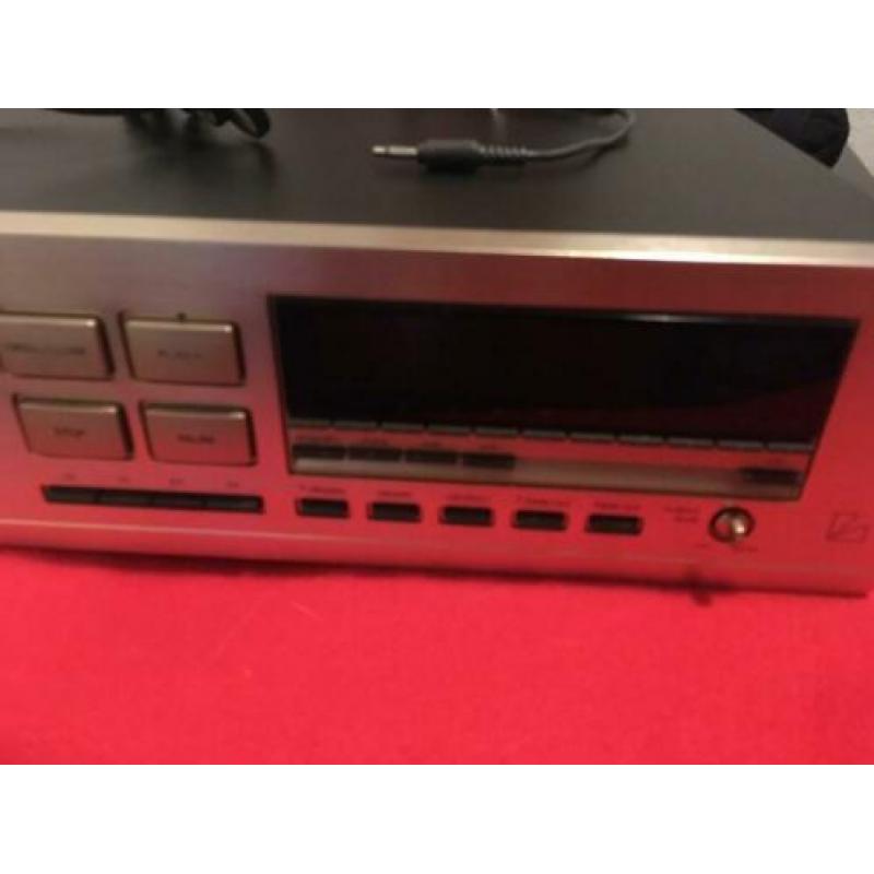 Luxman CD speler D-375 (vandaag 12 uur naar het hoogste bod)