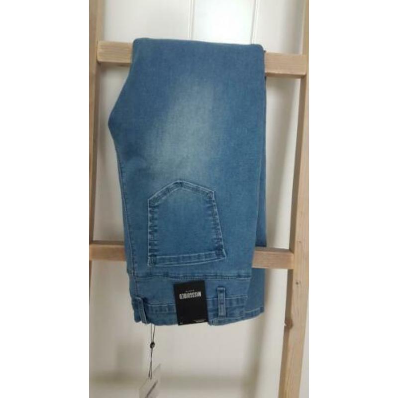 Missguided jeans blauw mt 31/32