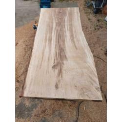 Eiken schaaldelen. Boomstam plank