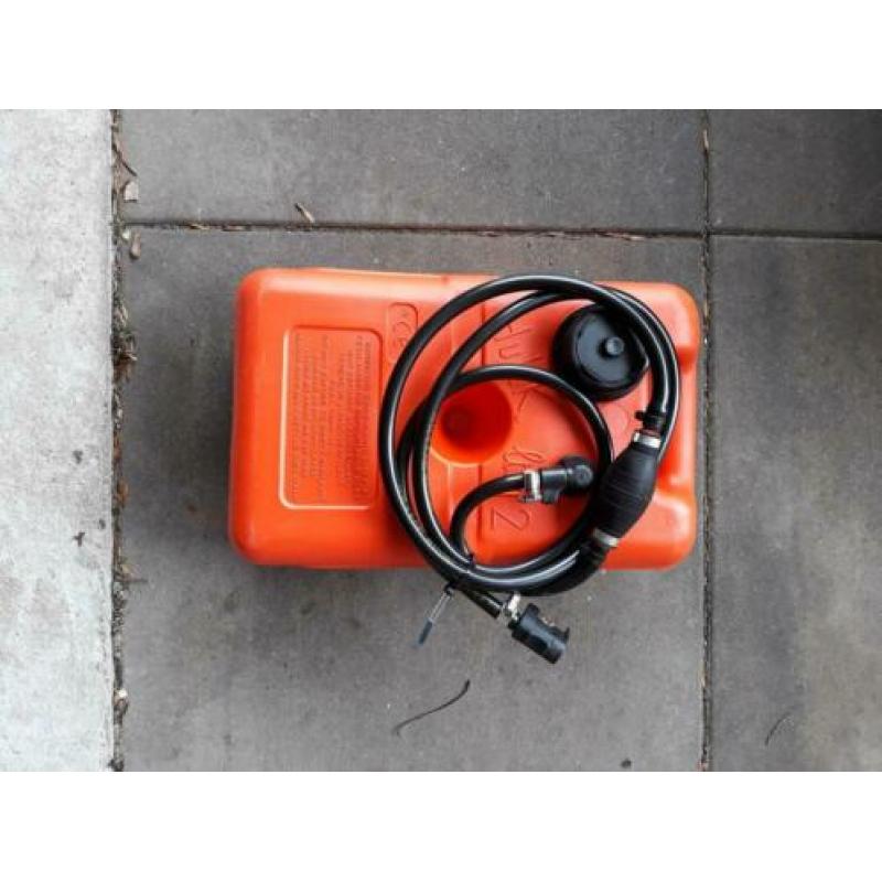 Kunststof brandstoftank / benzinetank 12 liter compleet