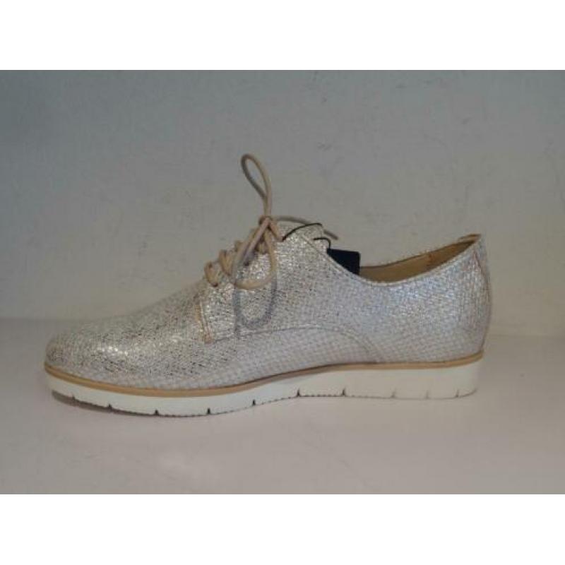Leuke Caprice veterschoenen maat 39