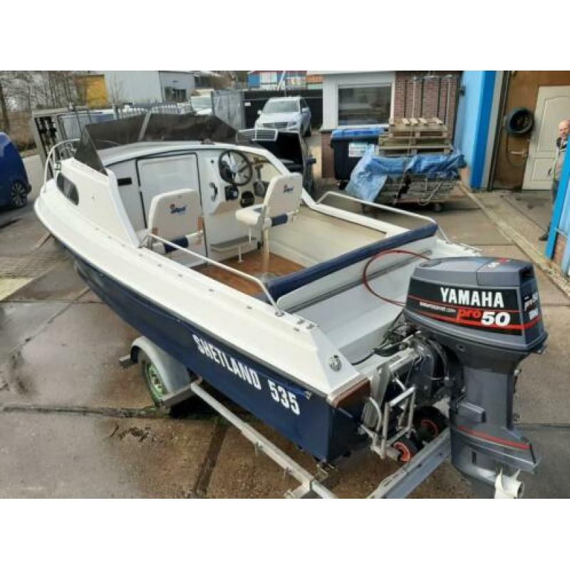 Super mooie shetland 50pk yamaha op trailer