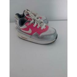 Nike air max 1 maat 23.5