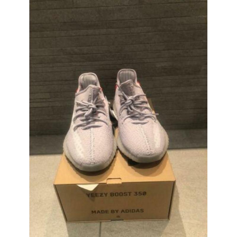 Yeezy’s tail light mt 44 nieuw raffle adidas (met bon)