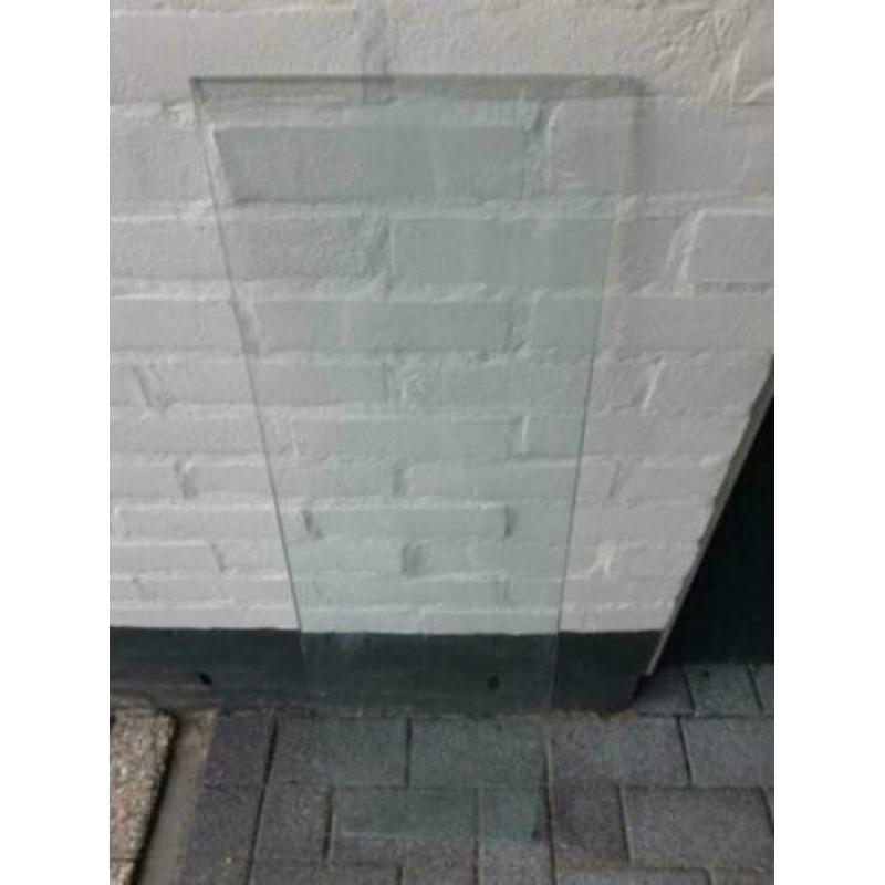 Geharde glazen legbord wandplank glas winkelstelling