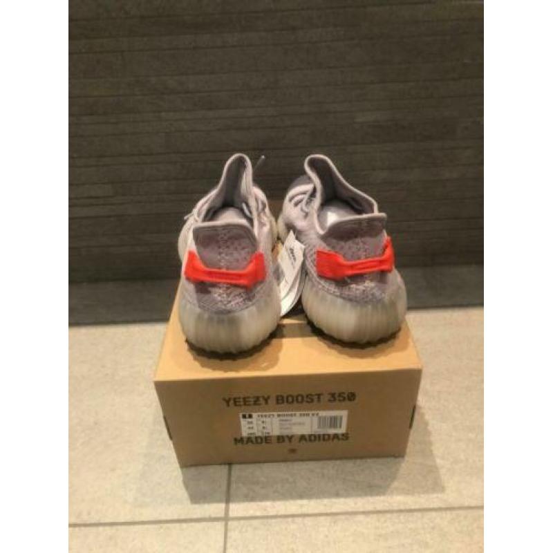 Yeezy’s tail light mt 44 nieuw raffle adidas (met bon)