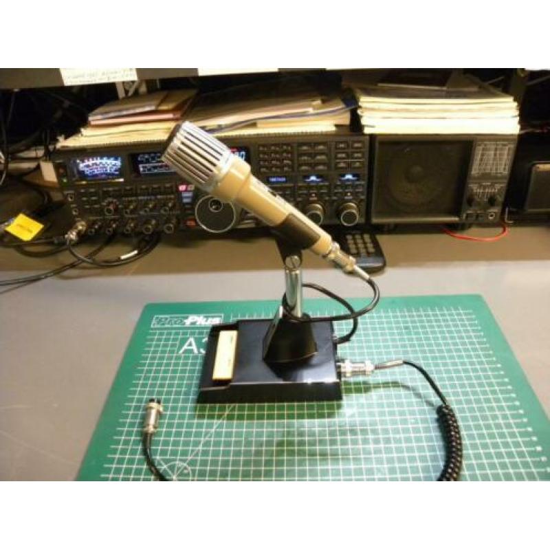 Kenwood MC-50 tafelmike gezien leeftijd nog netje's