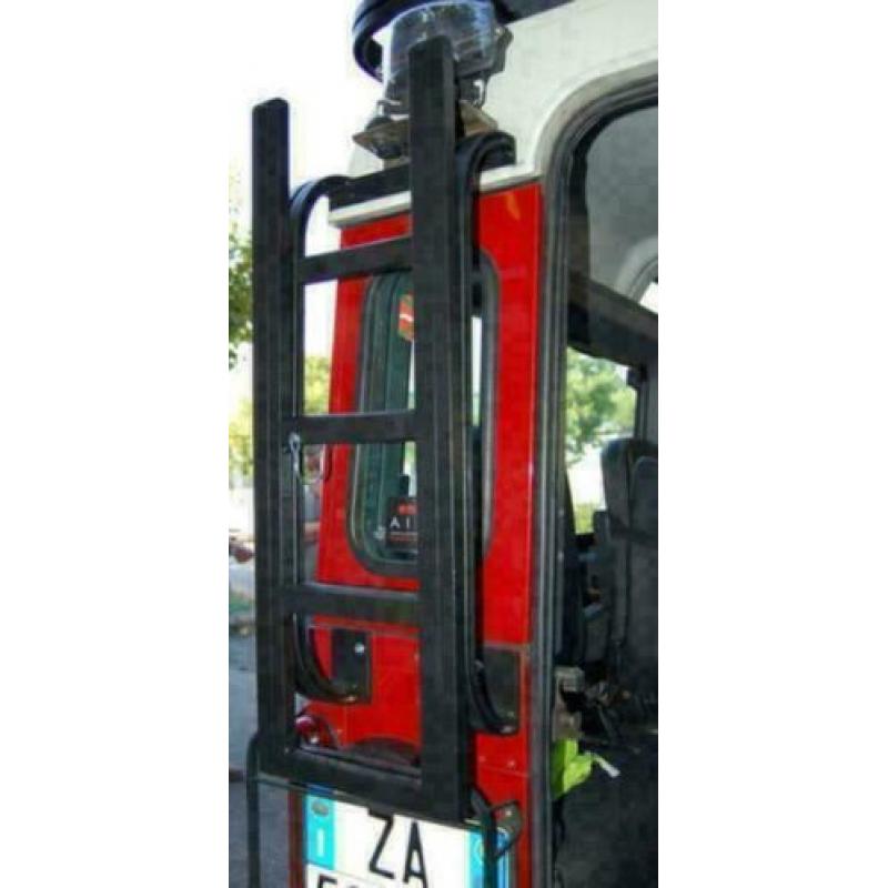 Upracks 63-ALRLSET Land Rover Defender ladder voor achterop