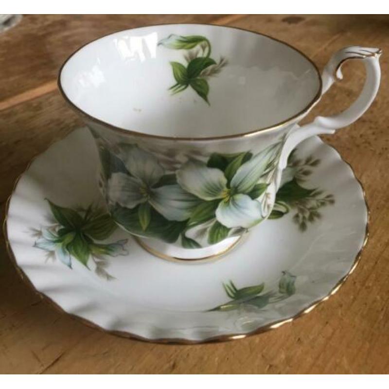 Royal Albert Trillium set van twee