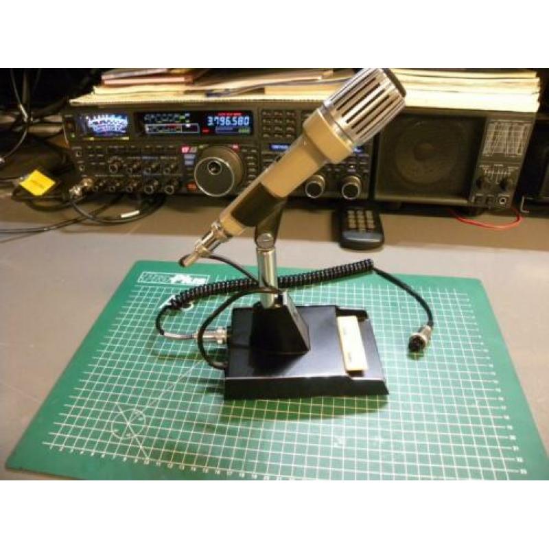 Kenwood MC-50 tafelmike gezien leeftijd nog netje's
