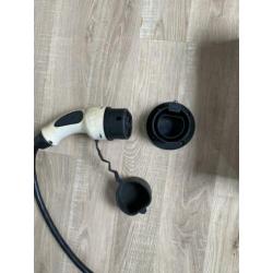 Laadpaal / laadstation met mennekes type 2 kabel