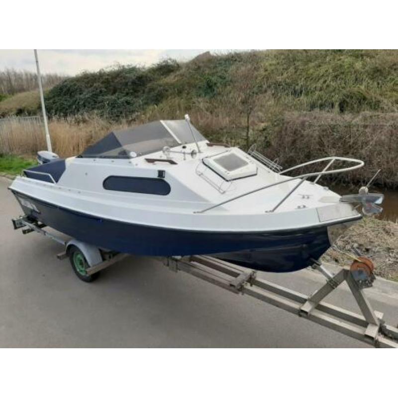 Super mooie shetland 50pk yamaha op trailer
