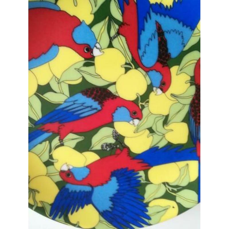 Mooi bord van Australian fine China 1992 crimson rosellas