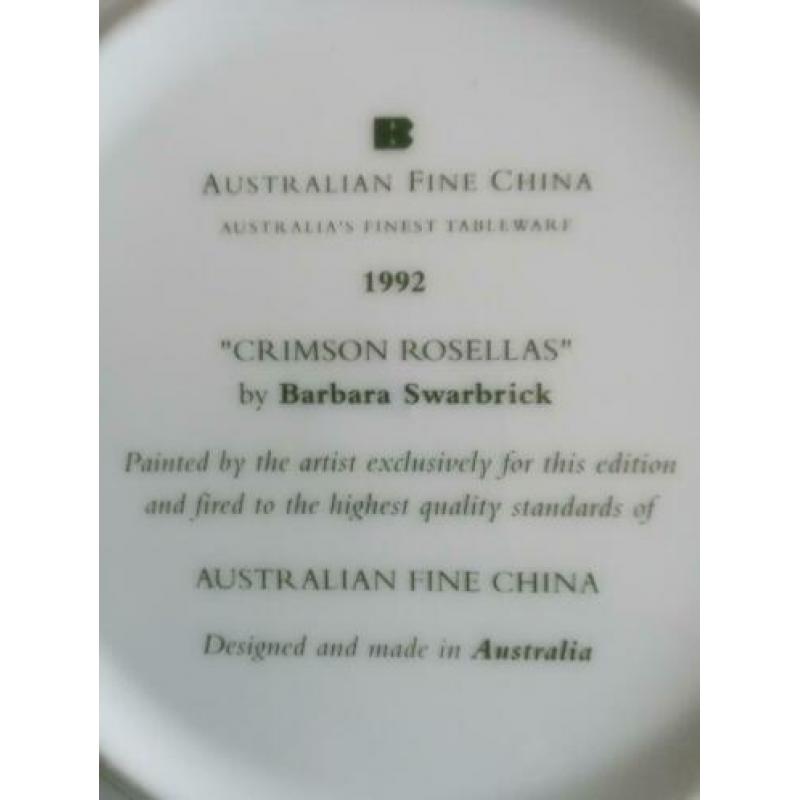 Mooi bord van Australian fine China 1992 crimson rosellas