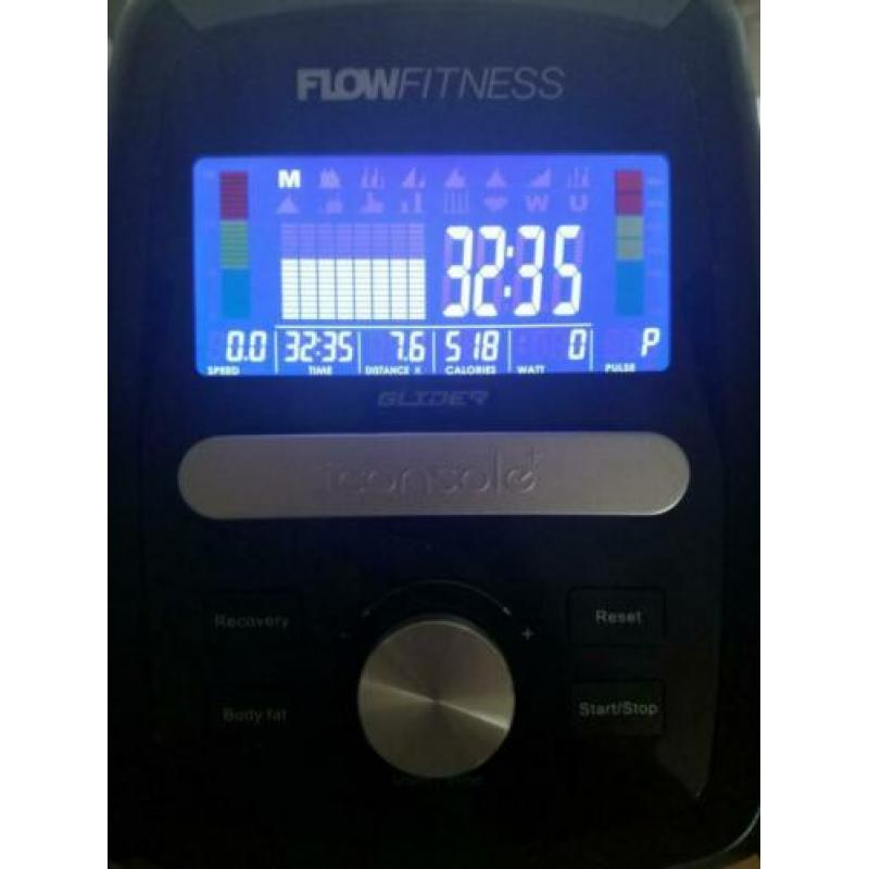 Crosstrainer met voorwiel,1jaar oud, met bon!