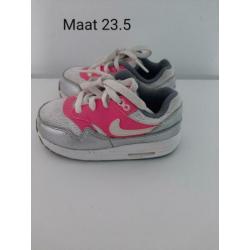 Nike air max 1 maat 23.5
