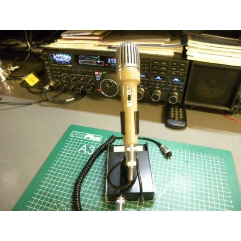 Kenwood MC-50 tafelmike gezien leeftijd nog netje's