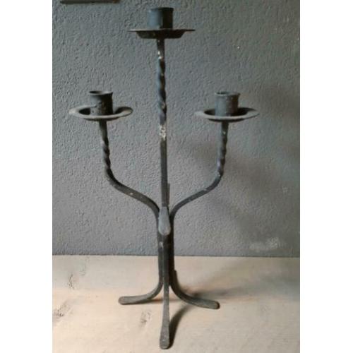 Antieke kandelaar, voor 3 kaarsen Hoog: 40 cm