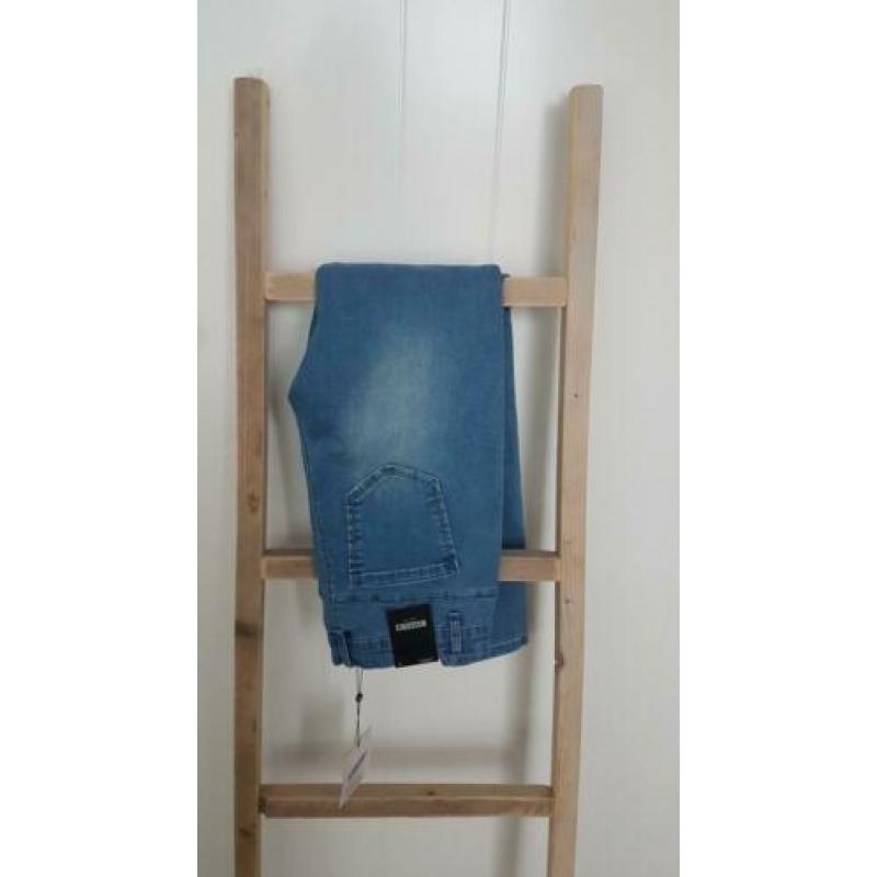 Missguided jeans blauw mt 31/32