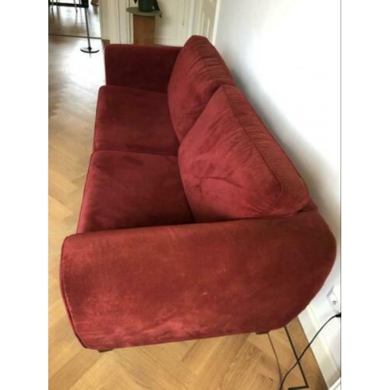 Mooi rood bankstel, zit heerlijk!
