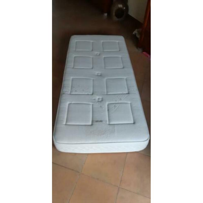 Flexa bed whitewash en 2 kastjes
