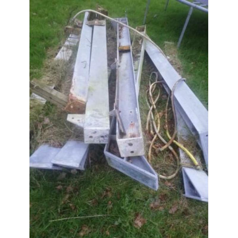 Gegalvaniseerde spanten 15*30