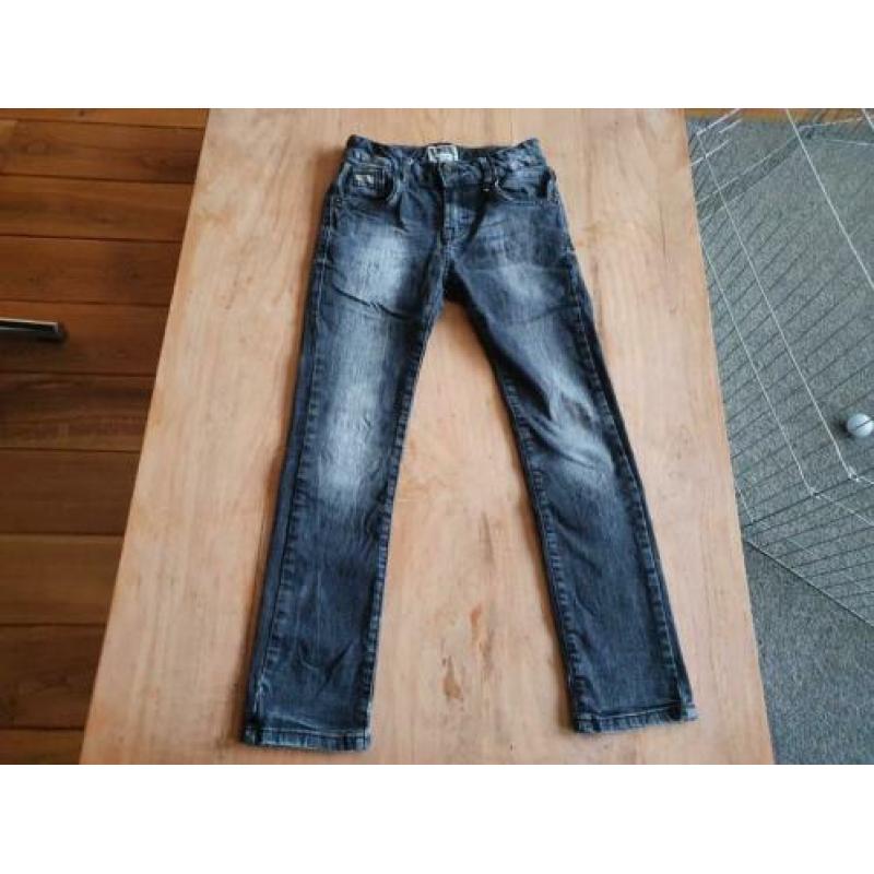 Vingino jeans maat 8