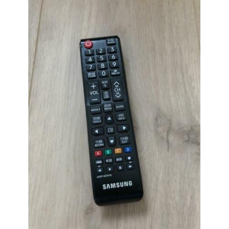 Samsung FULL HD LED TV 81cm HDMI en SCART