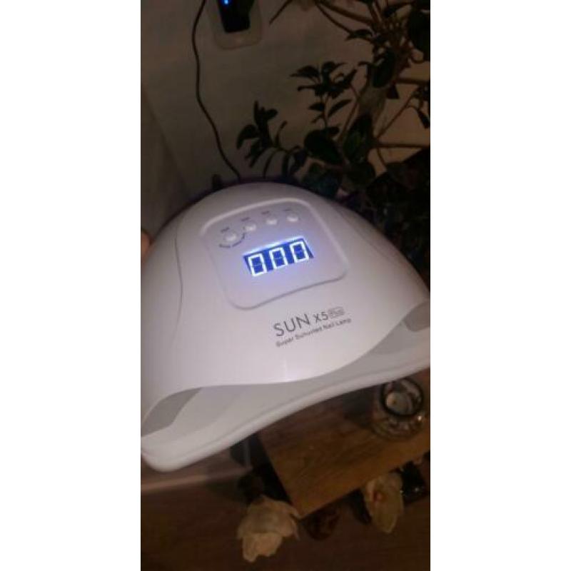 Nagel lamp
