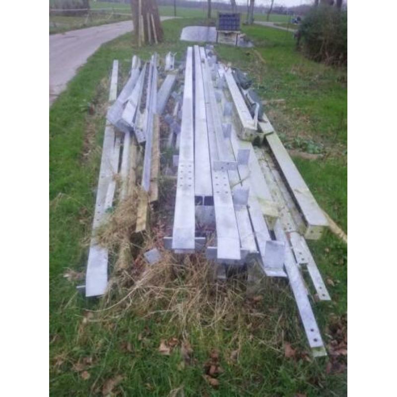 Gegalvaniseerde spanten 15*30