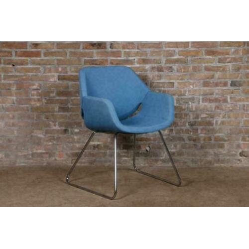 Artifort Gap blauwe designstoel Bij TheResales