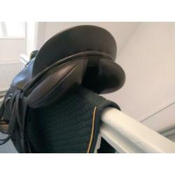 Daaleman dressuur zadel 18 inch GPS2 super zachte zitting
