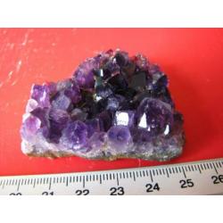 Amethyst uit Brazilië/Uruguay.VEEL VERSCHILLEDE STUKJES