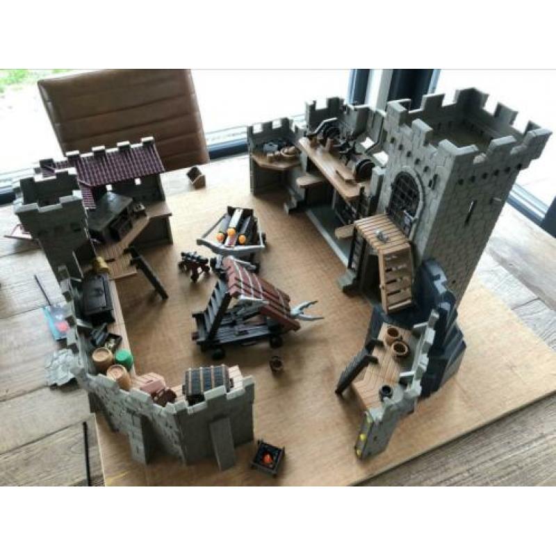 Playmobil ridderkasteel incl piratenboot zeer uitgebreid!!