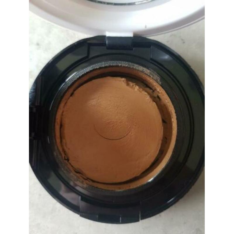 Calvin klein | compact foundation | 700 caramel | ZGAN