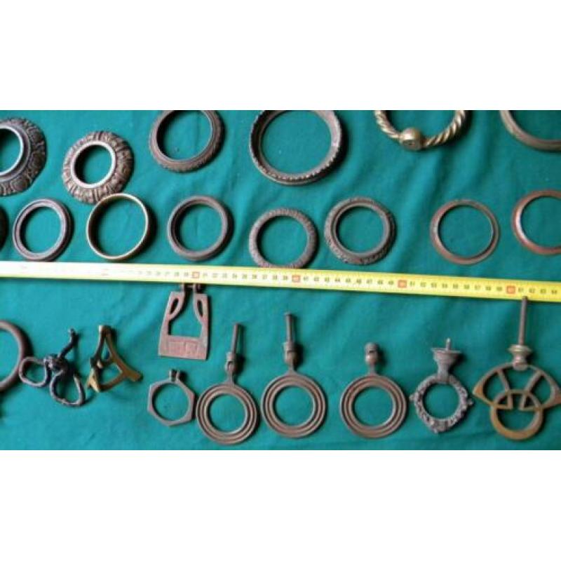 Antieke bronzen en koperen ringen 1800/1900.no 1.