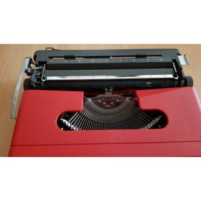 Underwood 23 typemachine in nieuwstaat met koffer