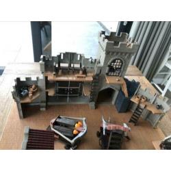 Playmobil ridderkasteel incl piratenboot zeer uitgebreid!!