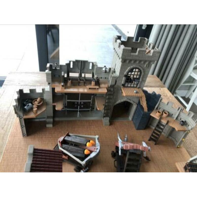 Playmobil ridderkasteel incl piratenboot zeer uitgebreid!!