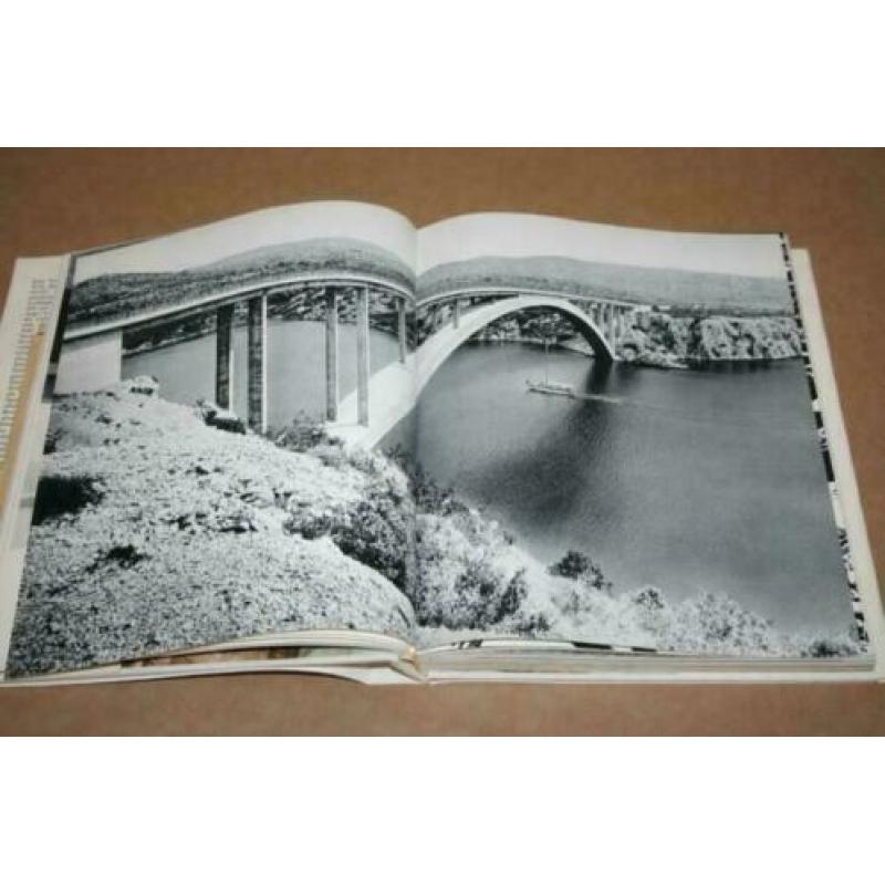 Boek over de brug in kunst, cultuur, architectuur etc. !!