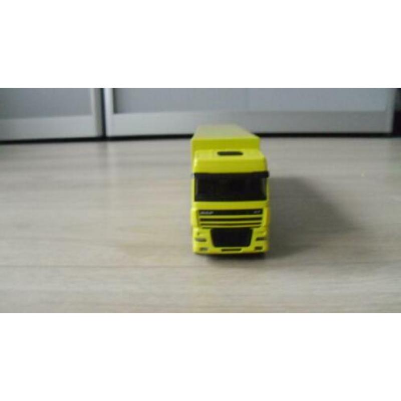 Te koop mooie lion toys daf 95 xf look o look schaal 1:50