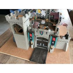 Playmobil ridderkasteel incl piratenboot zeer uitgebreid!!